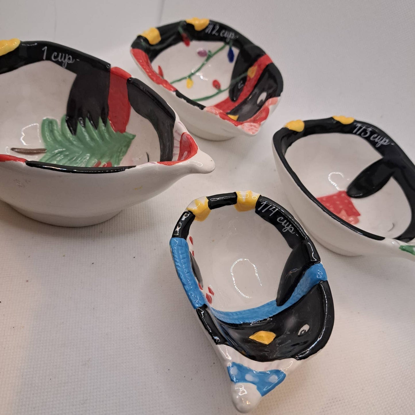 World Market Set Of 4 Ceramic Penguin Measuring Cups Holiday Christmas
