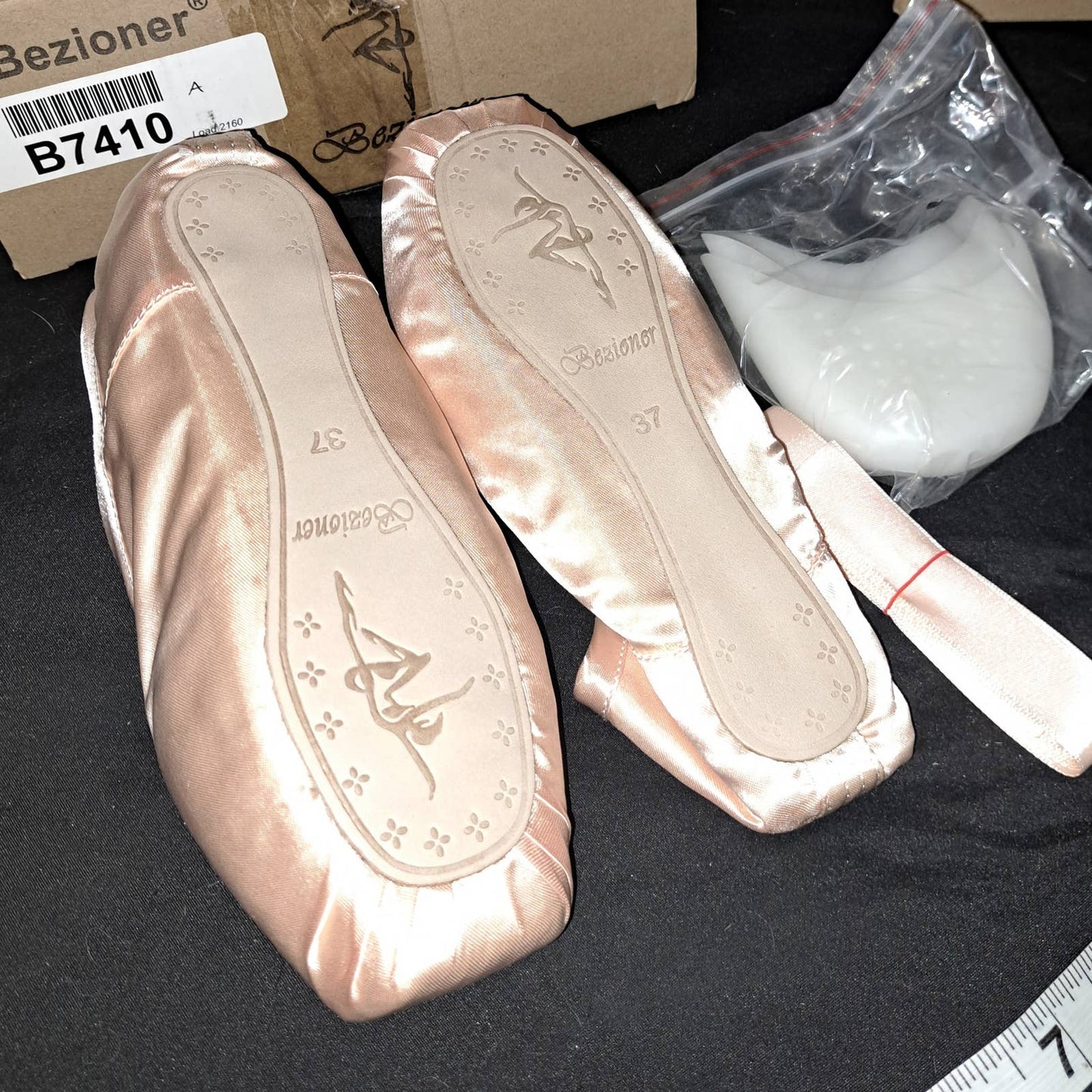 NIB-SZ 37EU/6.5 US Bezioner Pink Satin Ballet Pointe Dance Shoes Ribbon-Toe Pads