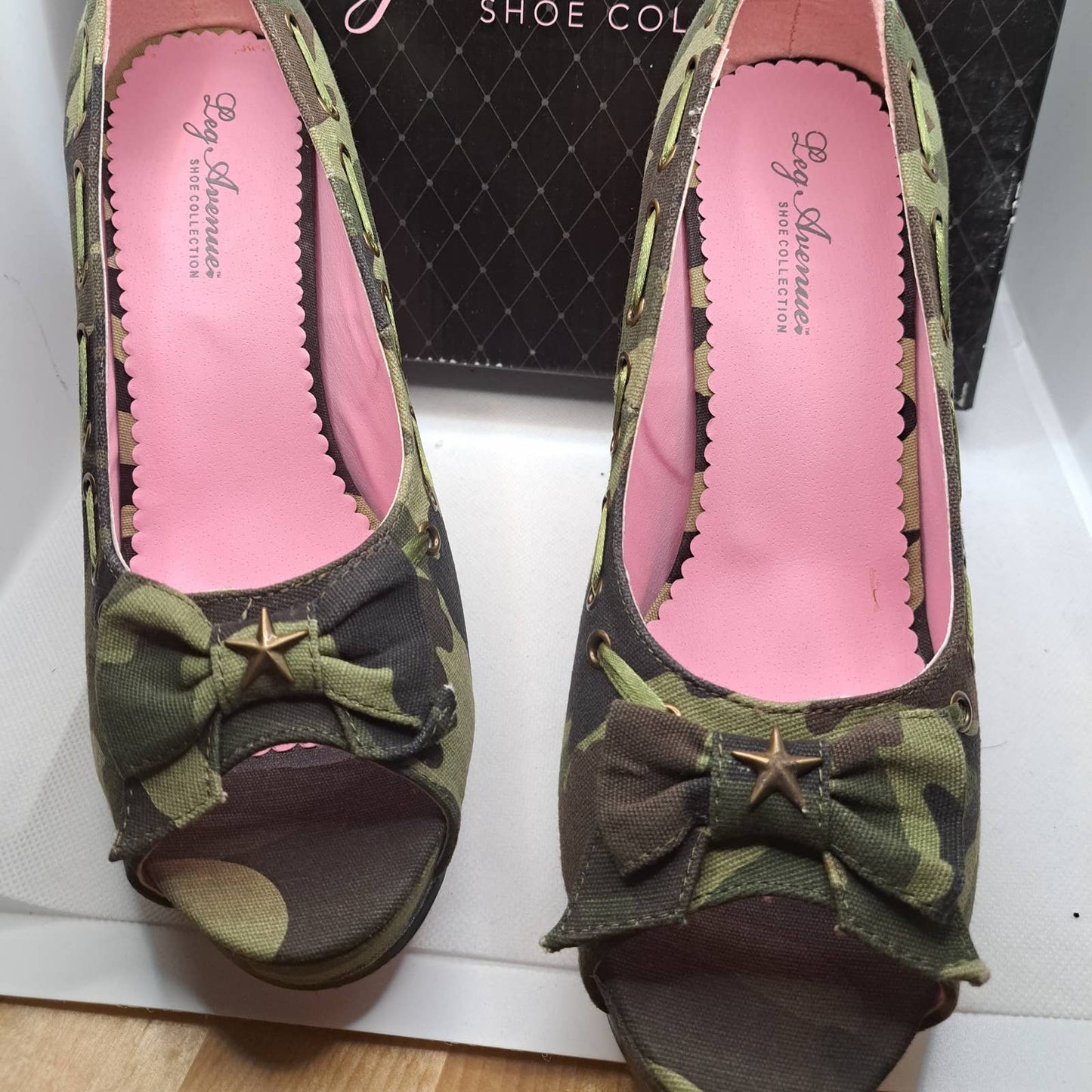 NIB- Sassy and Sexy Camouflage Platform Heels Size 10