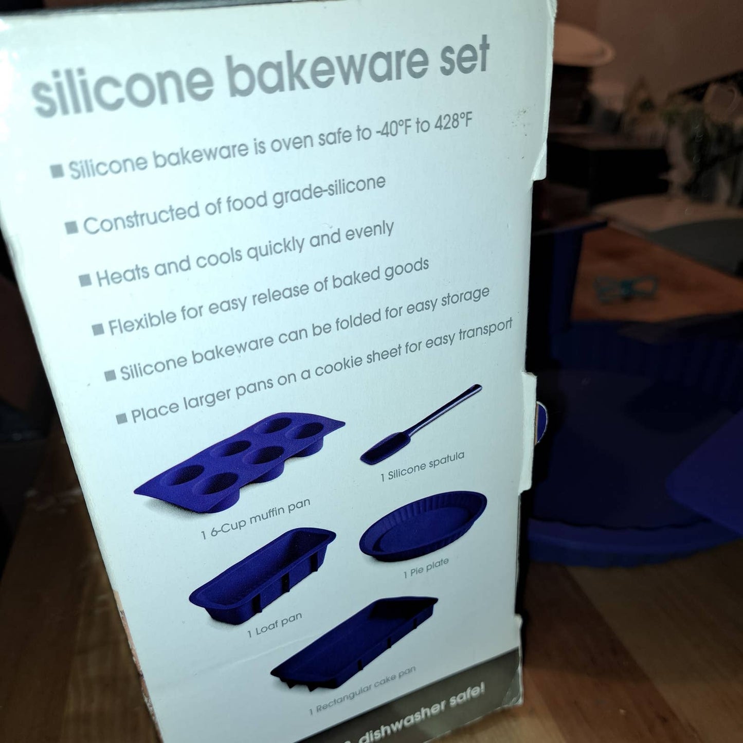 Brand New 5 Piece Silicone Bakeware Set