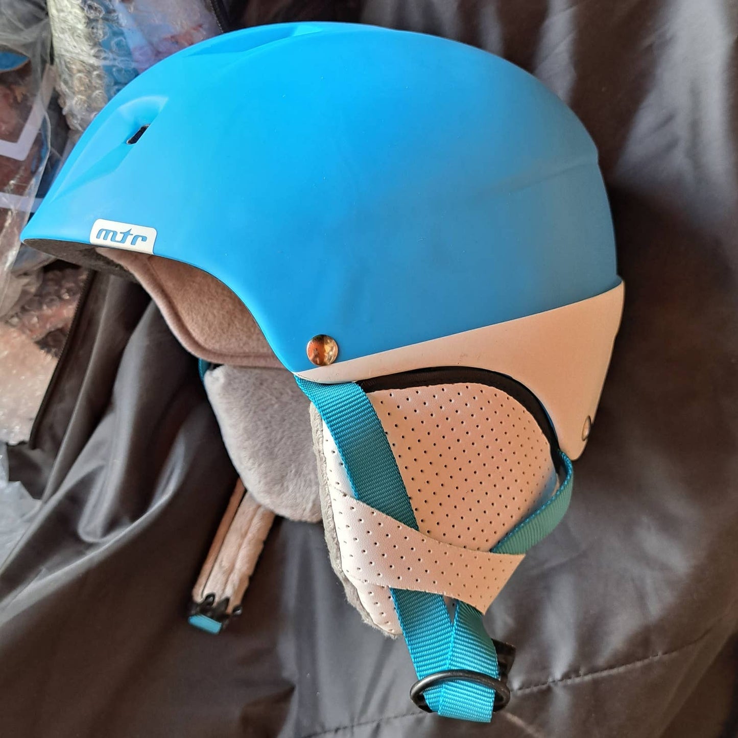 Meteor Snowboard-Ski Helmets with fleece earmuffs inside