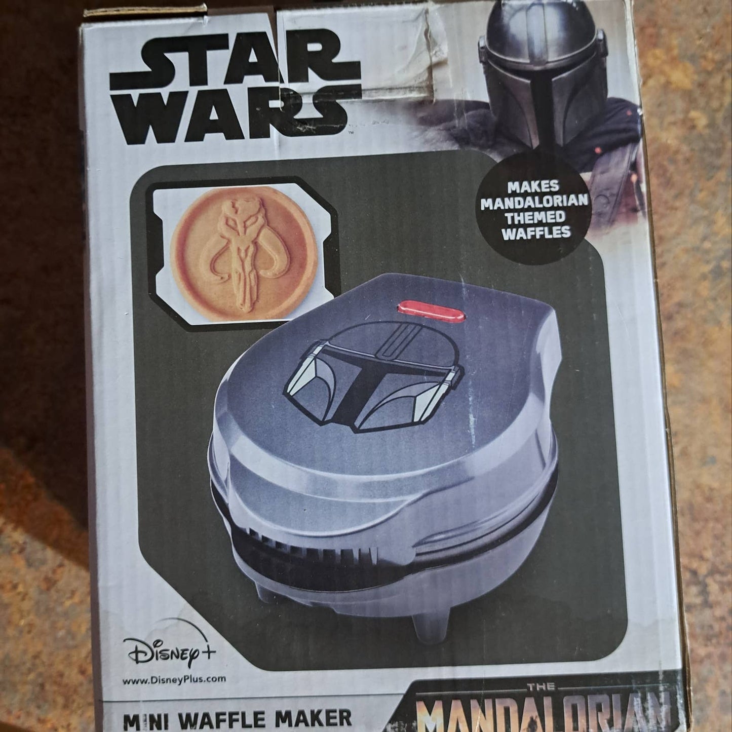 NEW Star Wars Mandalorian Waffle Maker