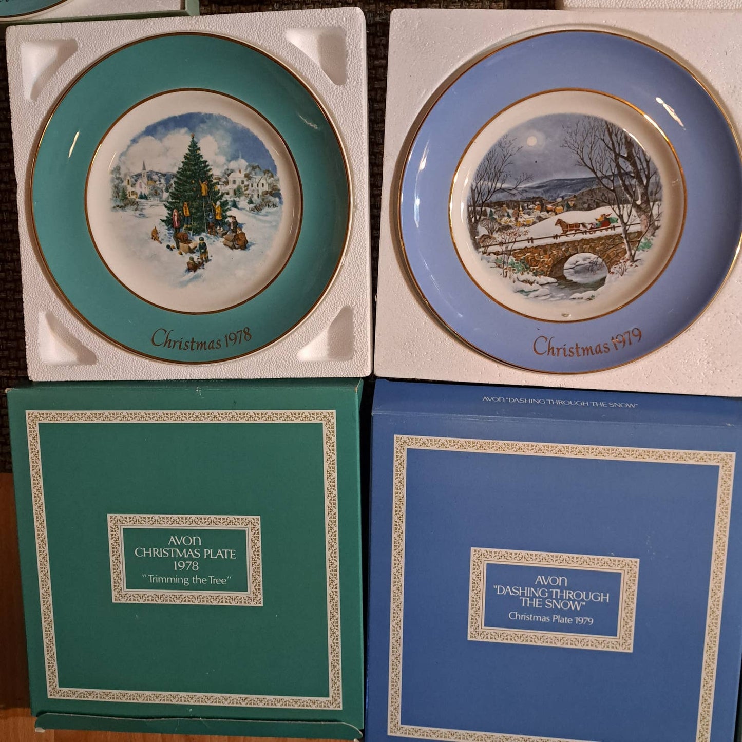 FABULOUS GIFT! Set of 8 VINTAGE AVON Christmas Plates in Boxes