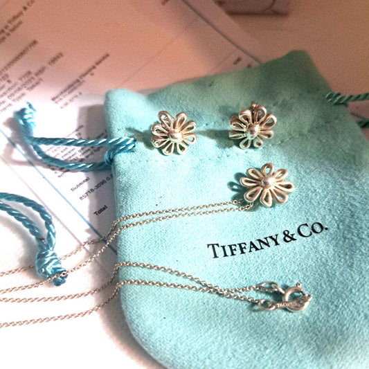 WELCOME Spring! AUTHENTIC TIFFANY&CO. Silver Daisy Flower Necklace & Earrings