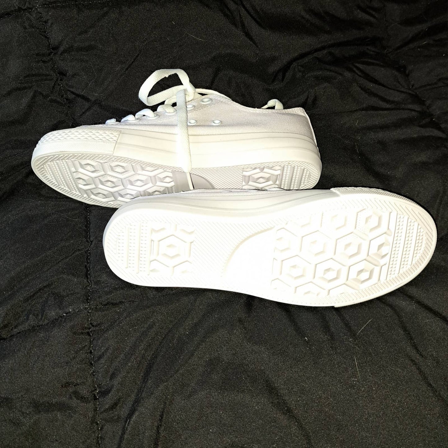 NIB-White Chucky sole sneaker 5.5 US