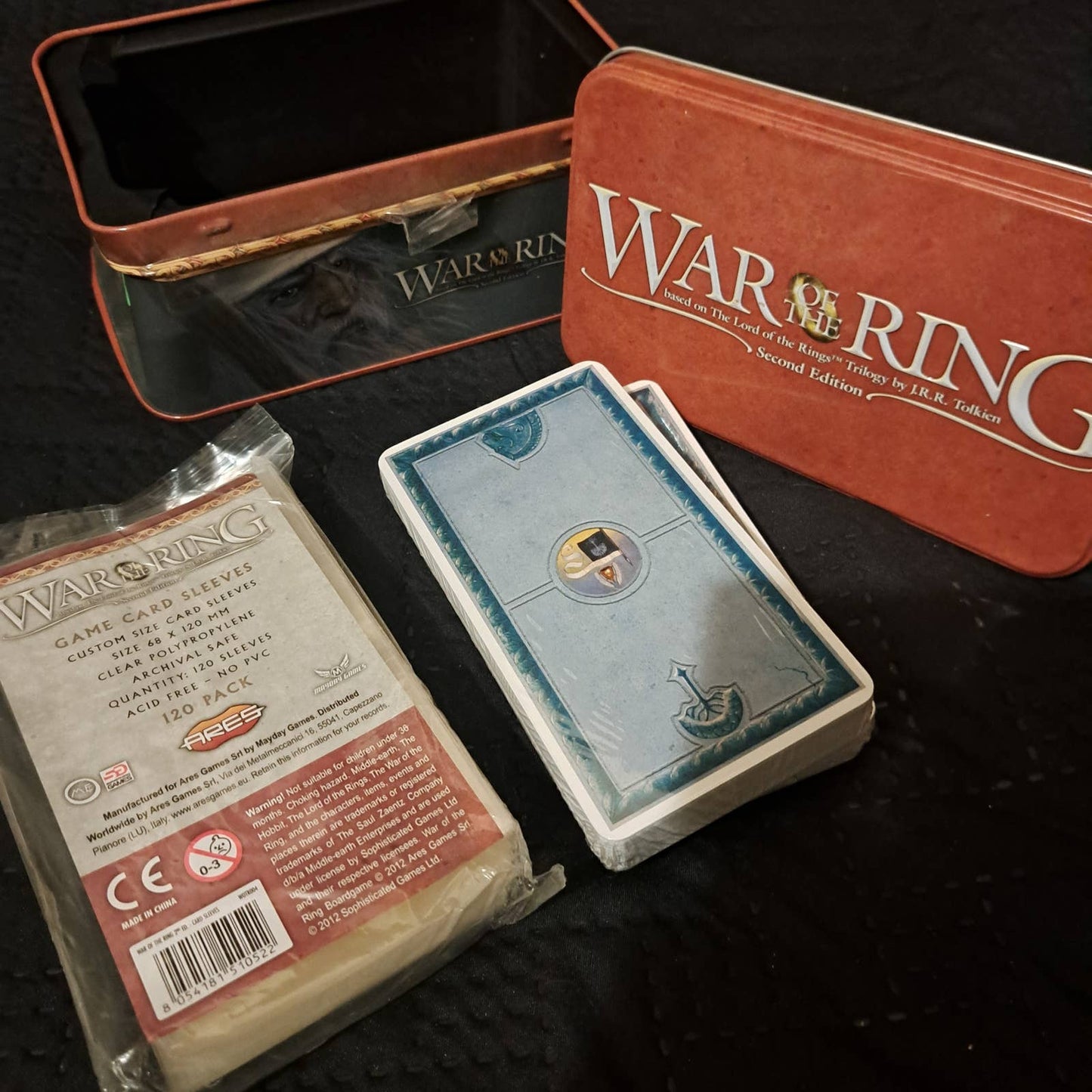 NEW SEALED Collector edition in Card holder Tin War of the Ring 2nd Edition