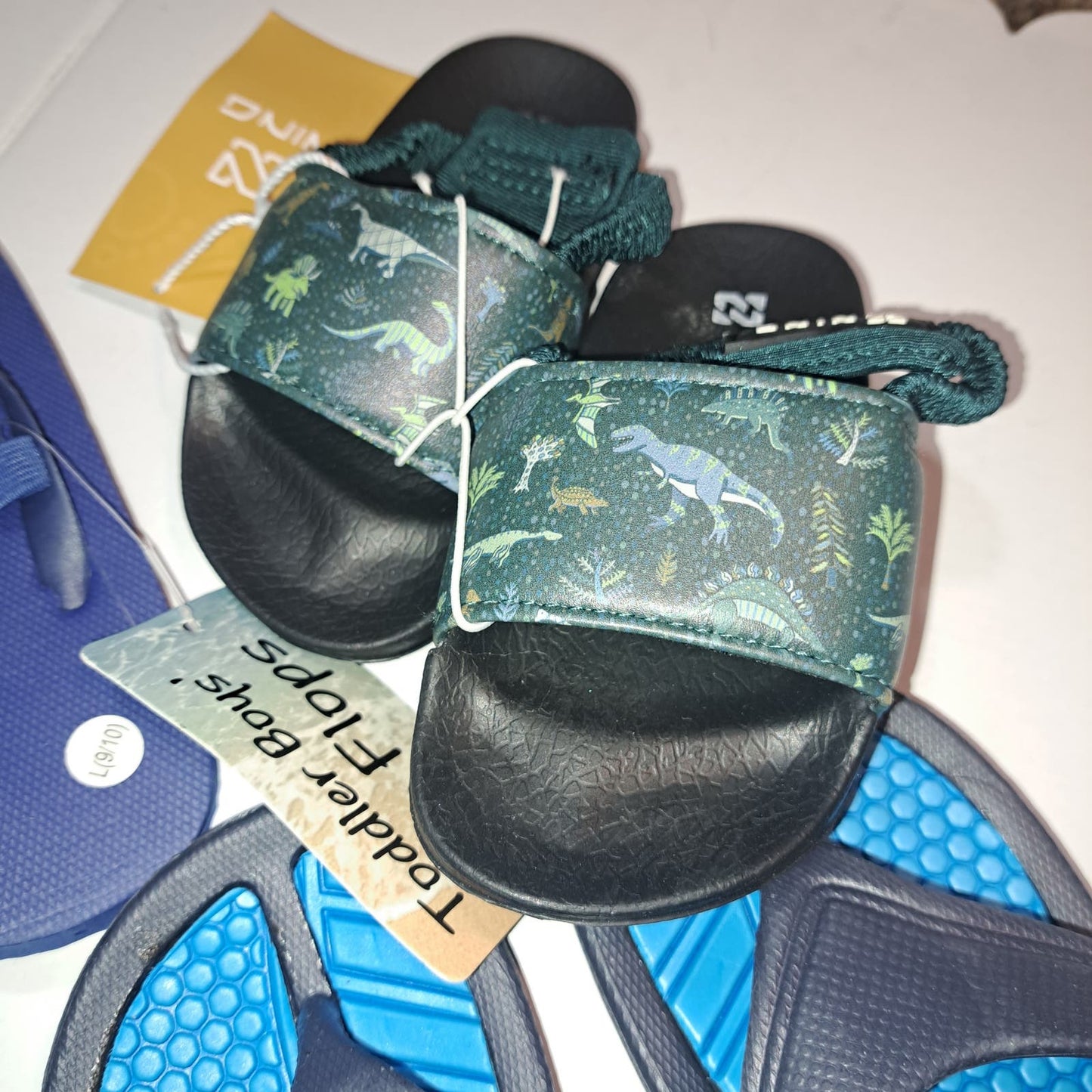 NWT- Toddler Boys Beach Shoes & Flip Flops SZ 6.5-9-12