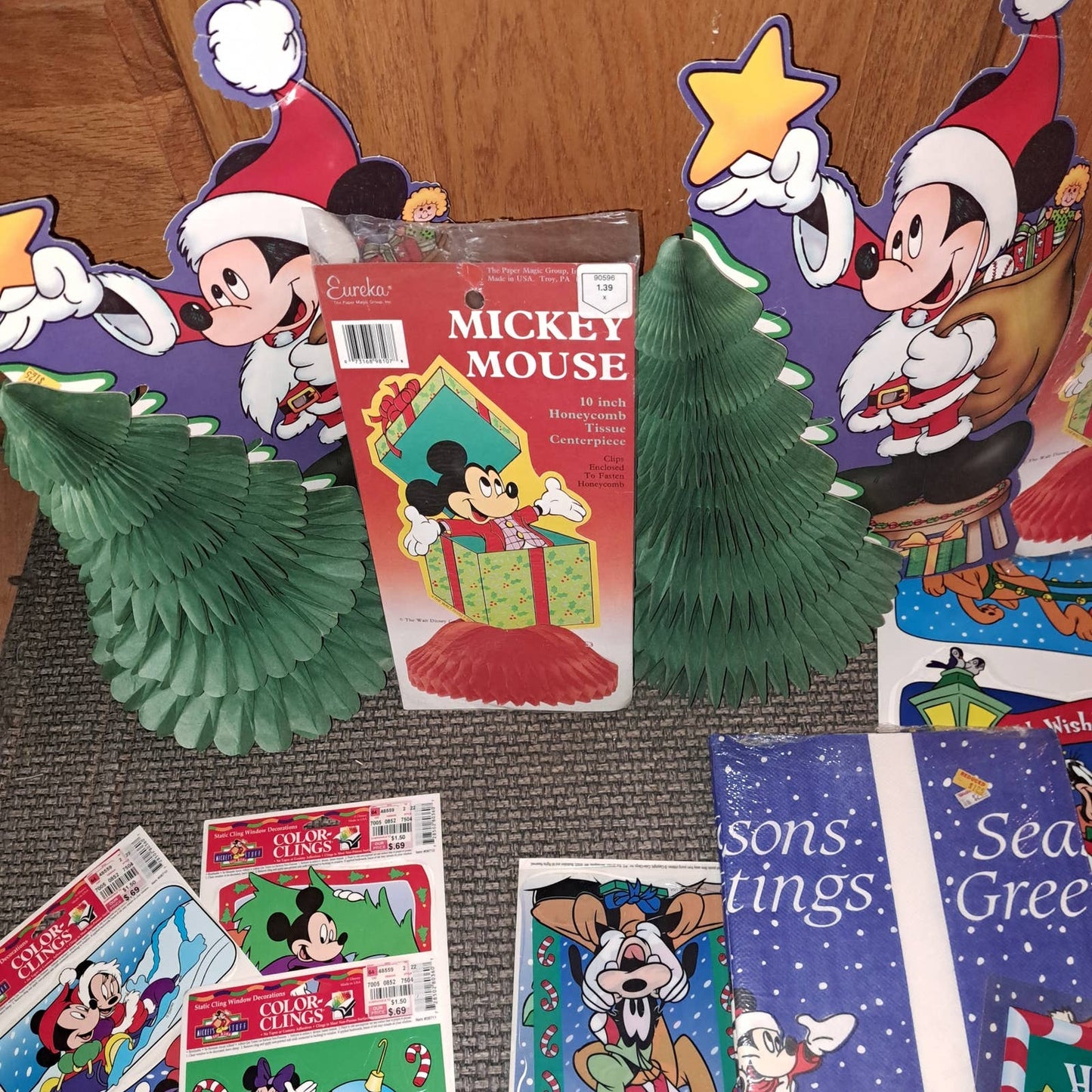 NWT- Mickey DECOR GALORE!! Get Ready for The Holidays NOW!