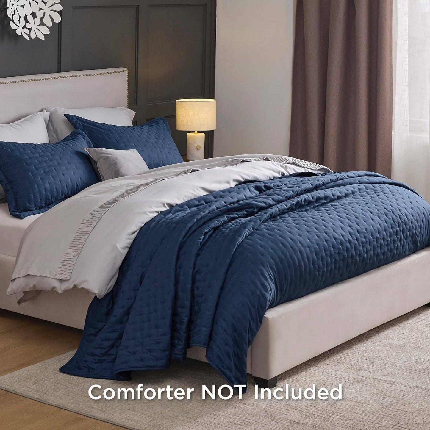 New Navy Bedsure Queen Quilted Comforter and 2 shams for all seasons