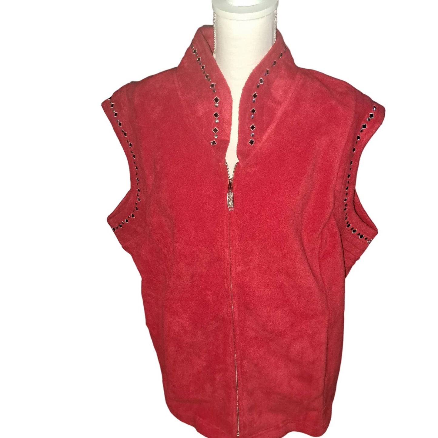 NWT_ Bob Mackie Wearable Art Red Zip Fleece Vest XL